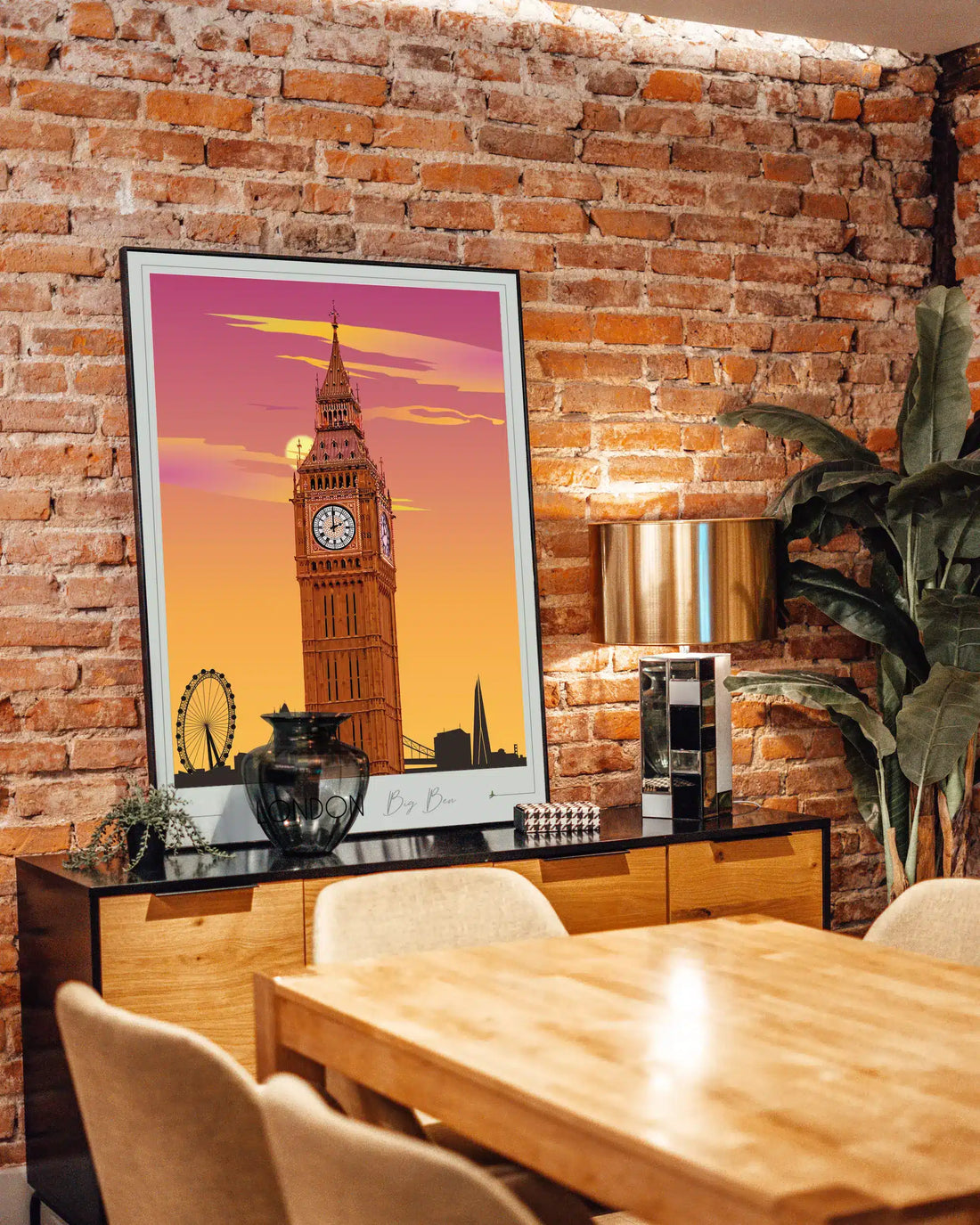Décoration murale : pourquoi choisir une affiche 50x70 pour embellir votre intérieur ?