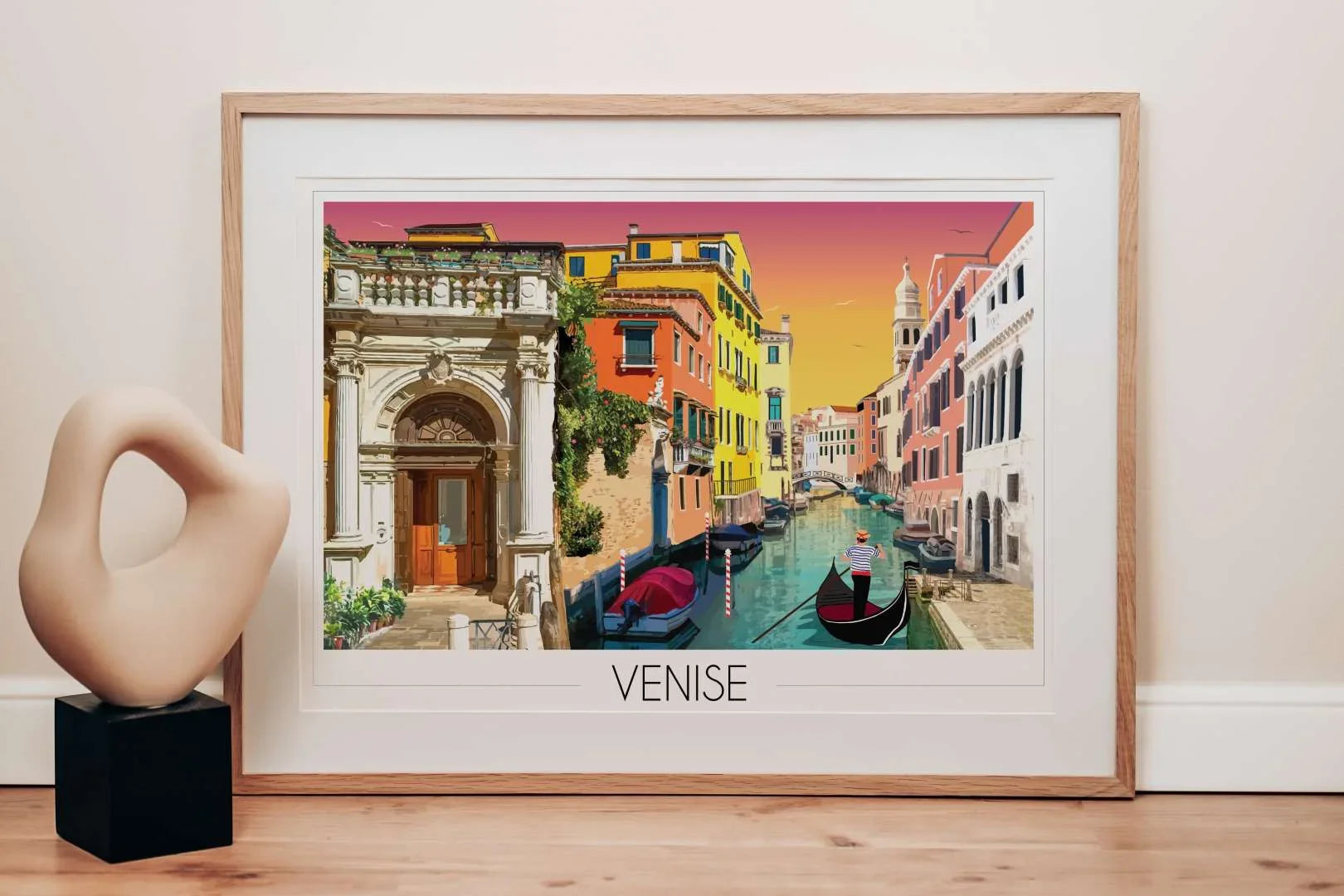 Affiche illustrée de Venise avec canaux, gondoles et bâtiments colorés au coucher du soleil