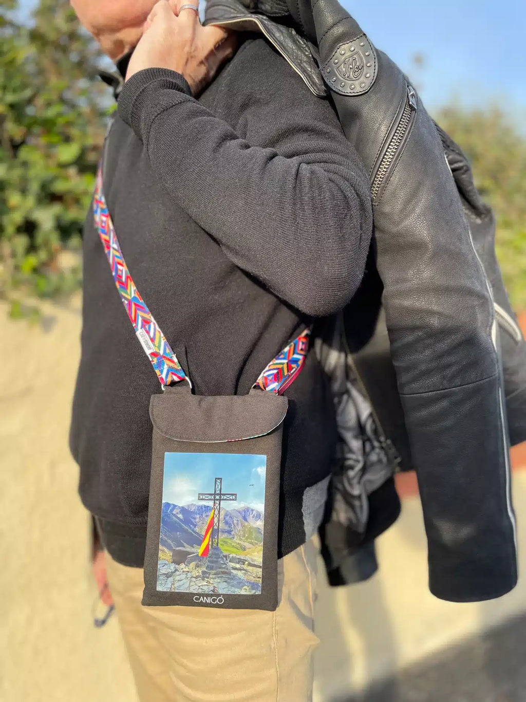 Pochette bandoulière Canigou