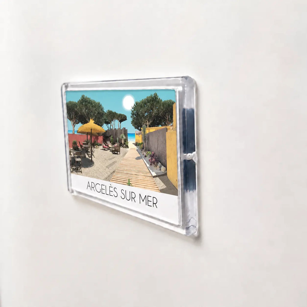 Aimant pour frigo souvenir Argeles sur mer vue de profil