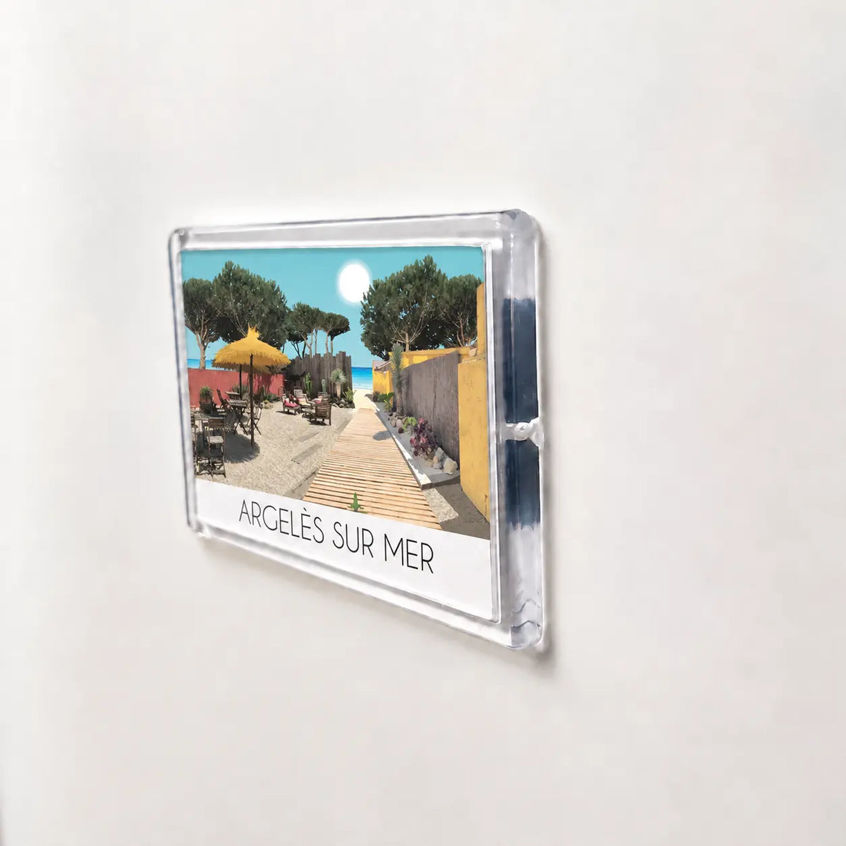 Aimant pour frigo souvenir Argeles sur mer vue de profil