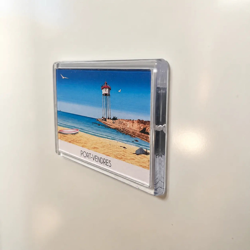 Aimant frigo Port Vendres Phare de la jetée vue de profil